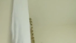颜值一流魔鬼身材的女神级大腿性感美女和跑友豪华酒店各种体位激烈啪啪,这姿色按一次最少要2000元,国语!