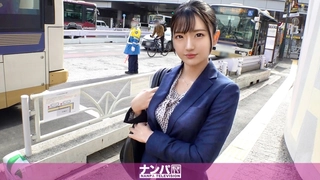 （小马日记）短发空姐的开档黑丝完整版~~