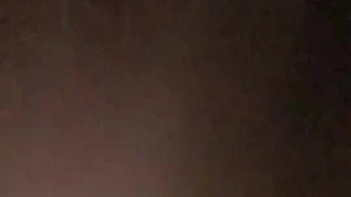 终于无套上了隔壁摊的短发老板娘还穿着情趣装让我爽爽干