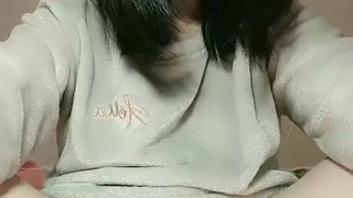 少见的大乳韵人妻高潮时全身泛红