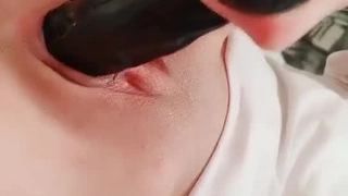 约极品旗袍高跟少妇，说我他老公下面太小了。满足不了她